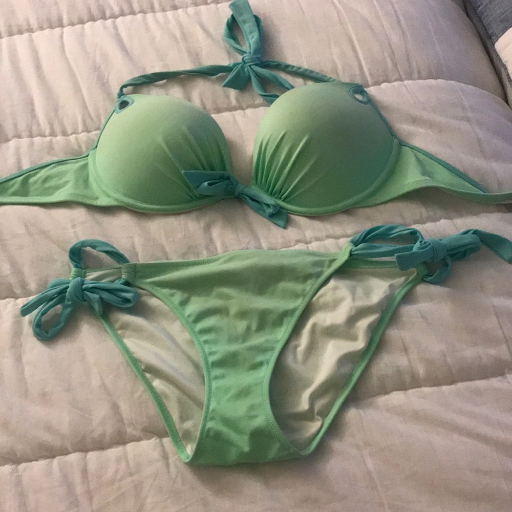 Bikini!